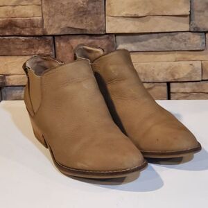 Lucky Brand Women's Boot Pointed Low Block Heel brown Size 10